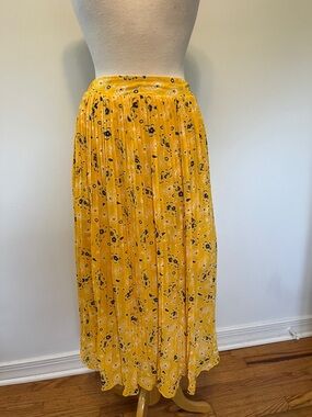 MERLOT Pleated Beautiful Spring Yellow Floral Maxi Skirt Fully Lined size Medium